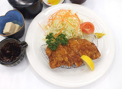 豚カツ定食