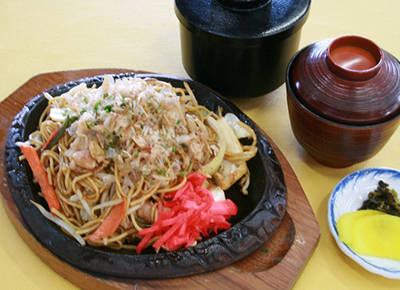 鉄板やきそば定食